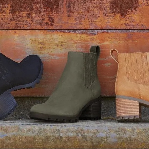 Vionic Wilma Olive Nubuck Waterproof Boots Size 6 - Picture 3 of 16